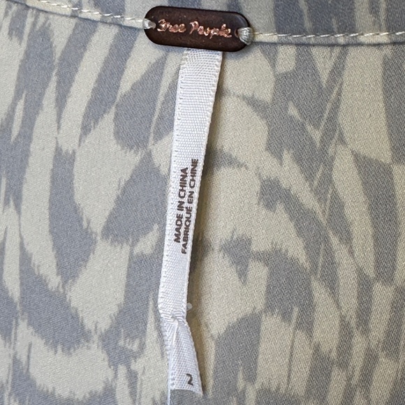 FP NWOT Beatrice Psychedelic Print Open Front Slit Design Retro Vibes Disco Top - Picture 13 of 15